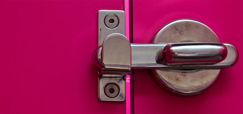 Childproof Gate Lock in West Athens, California