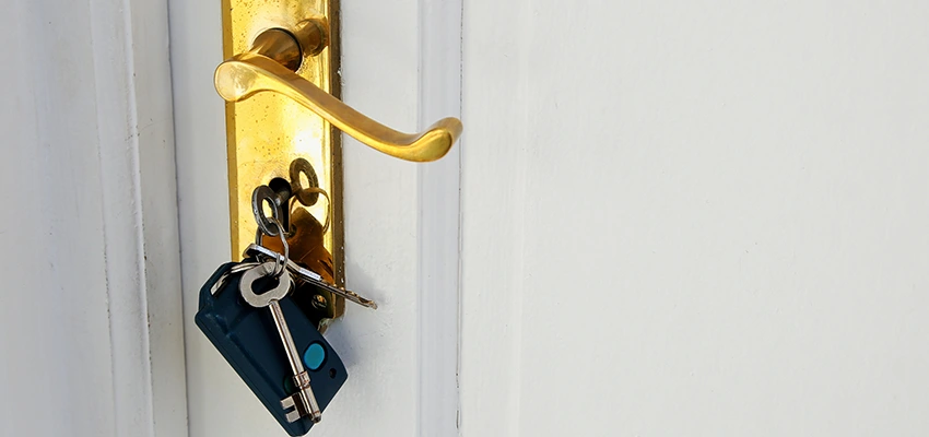Broken Door Key Extraction in West Athens, CA
